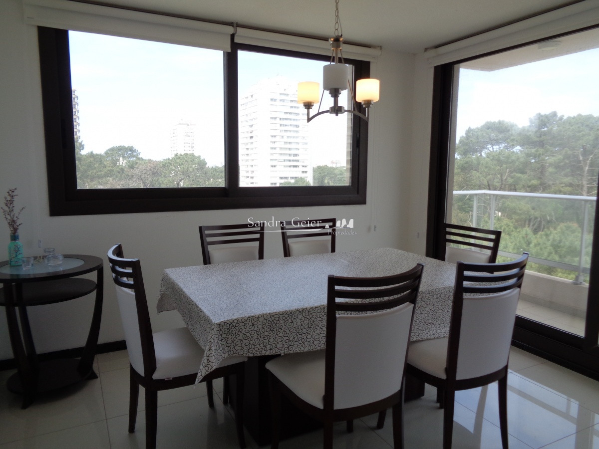 Apartamento ID.1269 - ALQUILER ANUAL 3 DORMITORIOS, PUNTA DEL ESTE