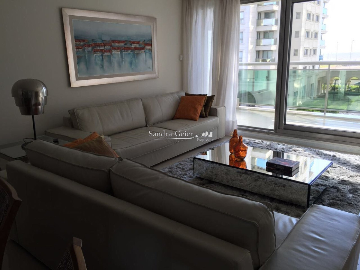 Apartamento ID.1926 - VENTA EN PUNTA DEL ESTE TORRE IMPERIALE , PLANTA ESPECIAL, COCHERA DOBLE,  192M2 