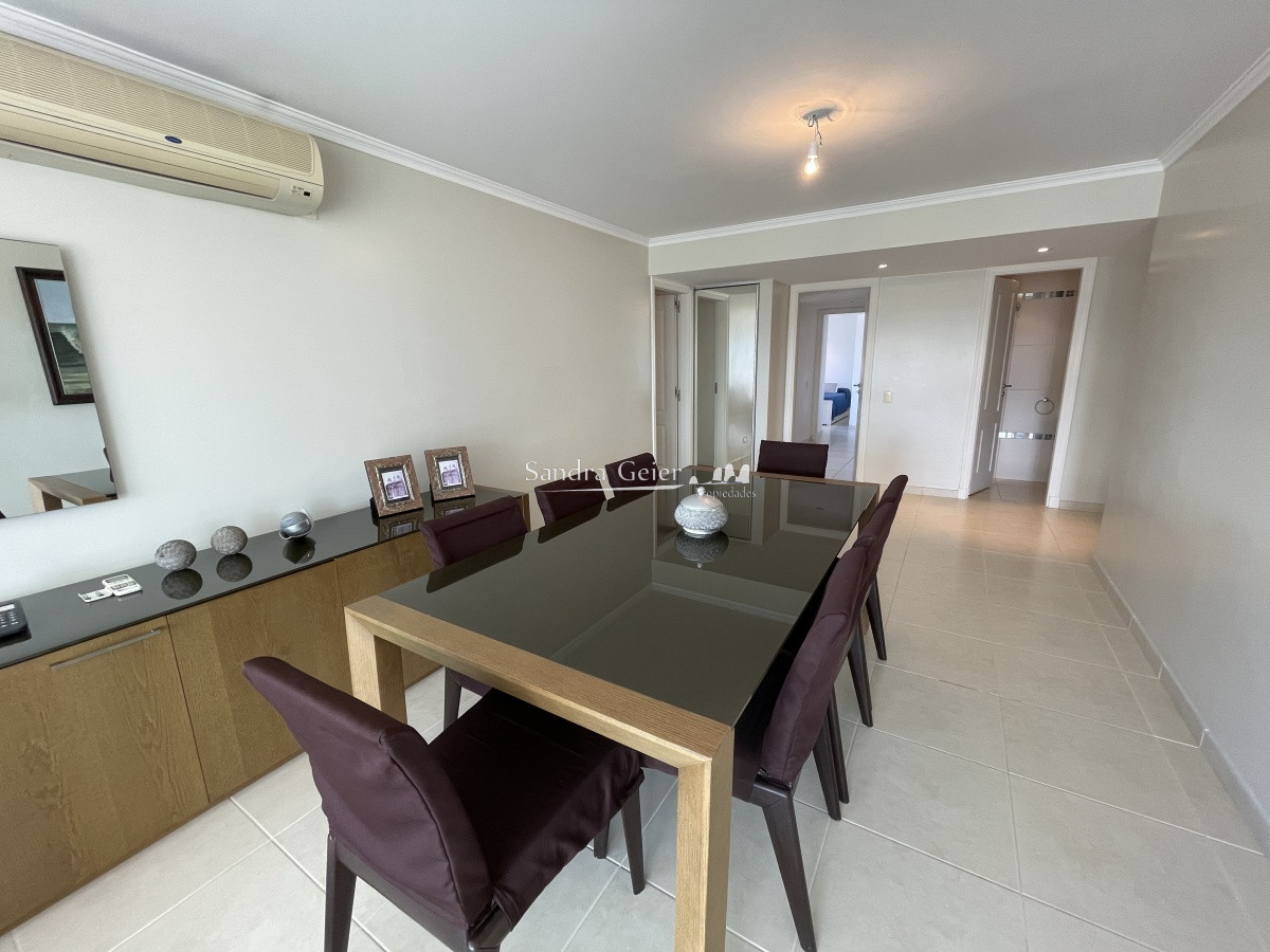 Apartamento ID.2335 - ART BOULEVARD 3 DORMITORIOS Y DEP. VENTA Y ALQUILER PUNTA DEL ESTE