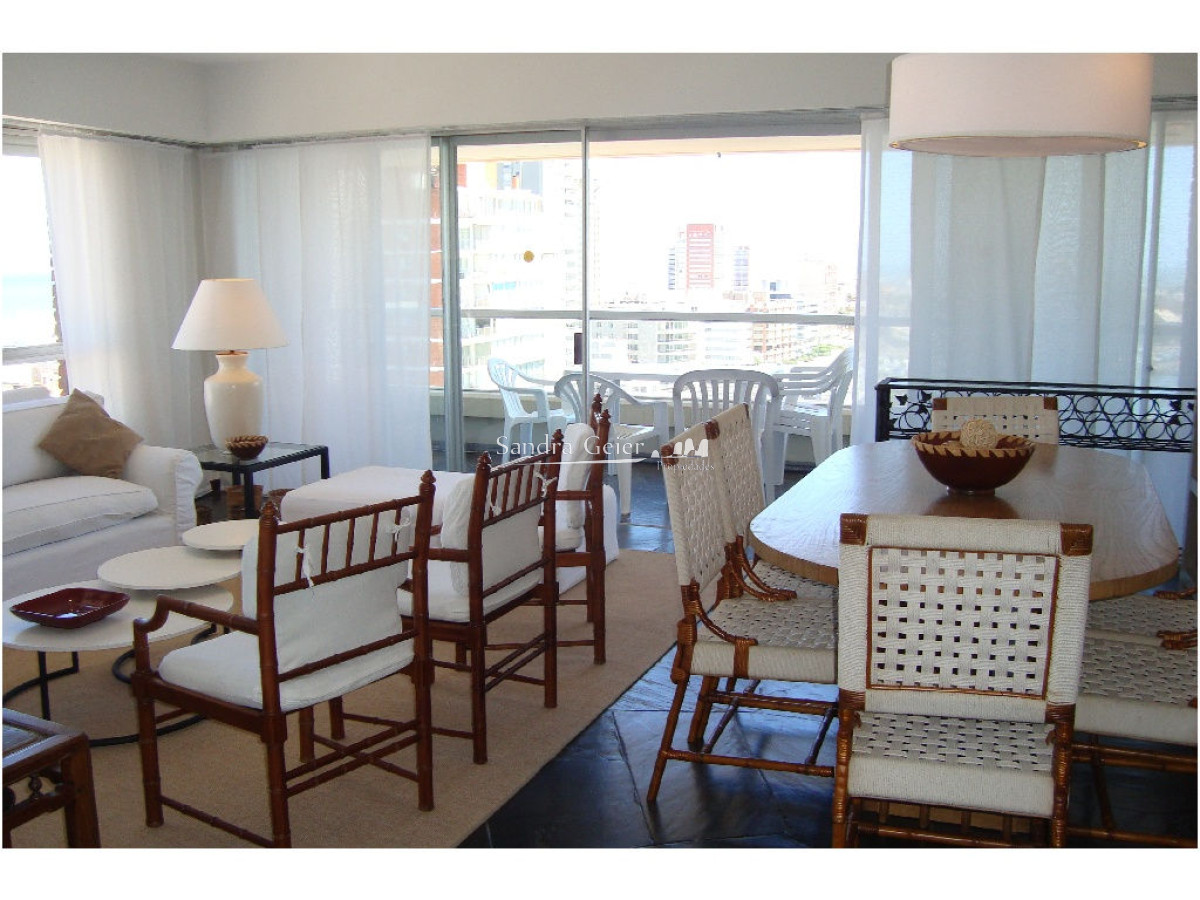 Apartamento ID.1349 - VENTA Y ALQUILER APARTAMENTO 3 DORMITORIOS PENINSULA PUERTO