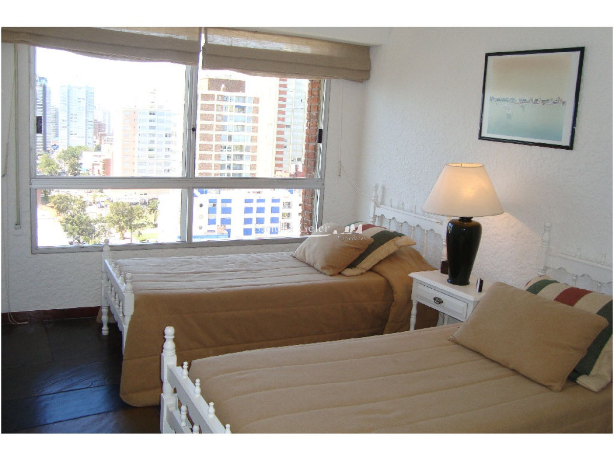 Apartamento ID.1349 - VENTA Y ALQUILER APARTAMENTO 3 DORMITORIOS PENINSULA PUERTO