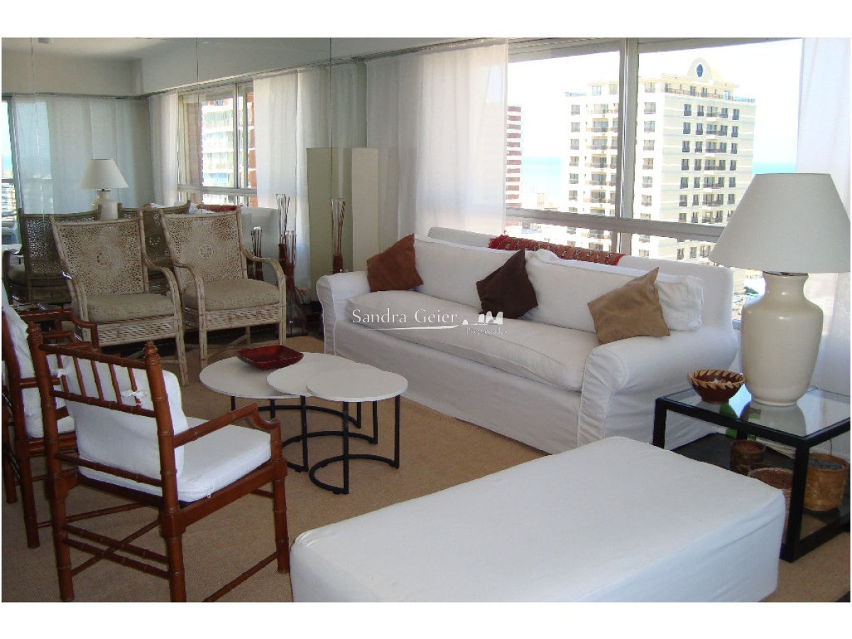 Apartamento ID.1349 - VENTA Y ALQUILER APARTAMENTO 3 DORMITORIOS PENINSULA PUERTO