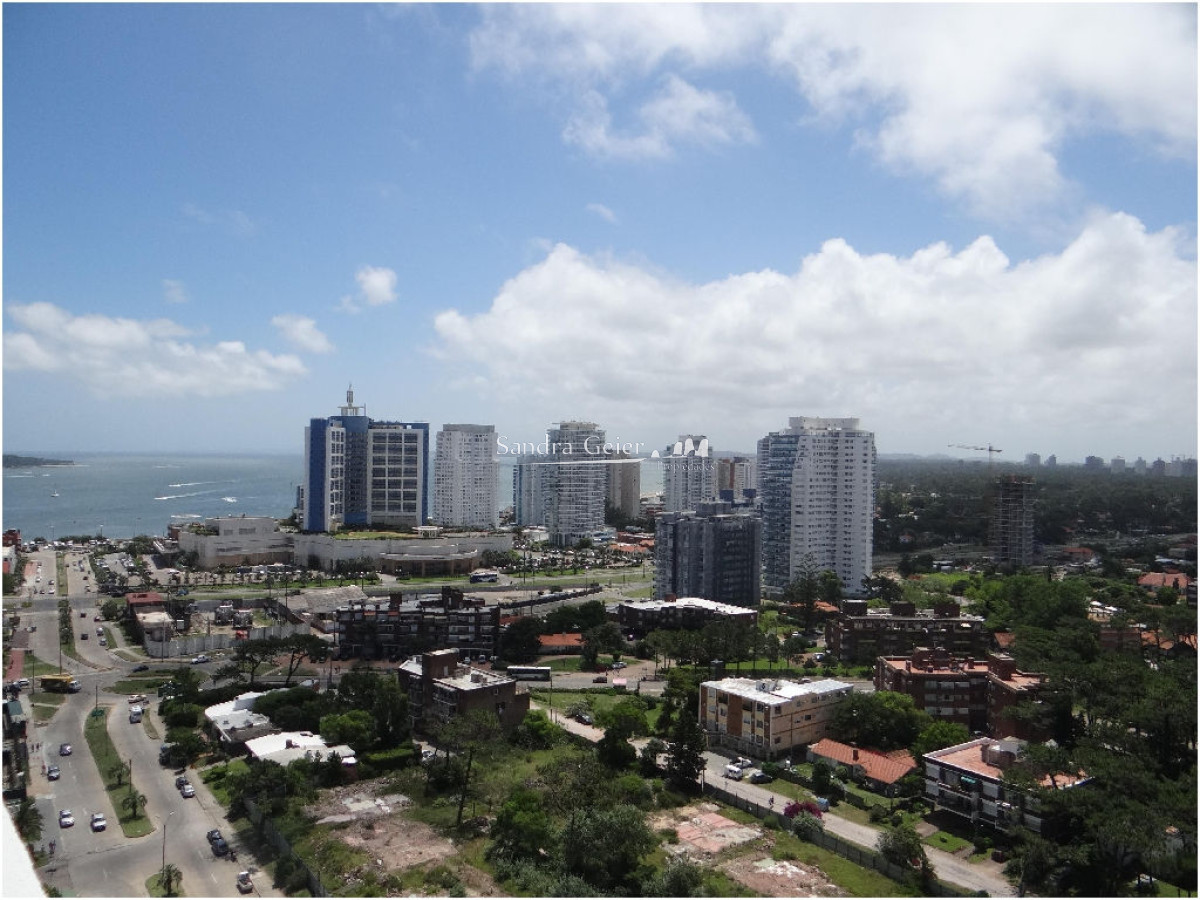 Apartamento ID.1692 - FOREST TOWER 2 DORMITORIOS Y MEDIO VENTA Y ALQUILER PUNTA DEL ESTE