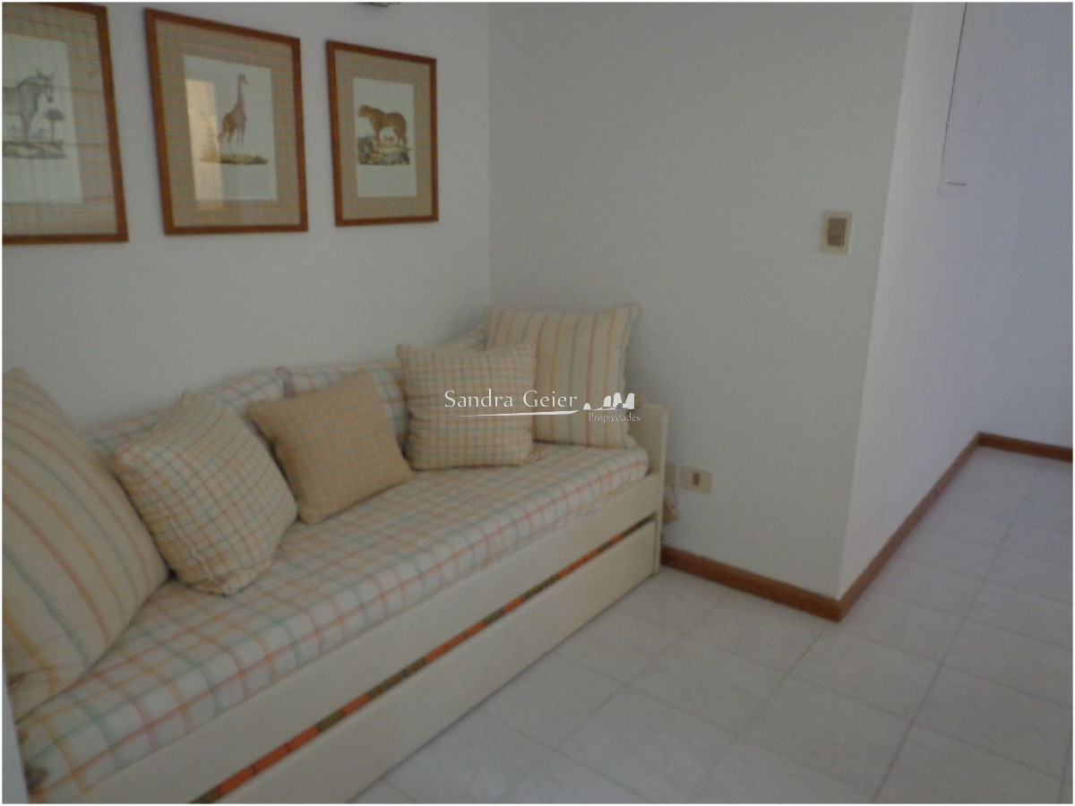 Apartamento ID.2757 - Con piscina propia, espectacular vista y ubicaciónALQUILER Y VENTA PUERTO