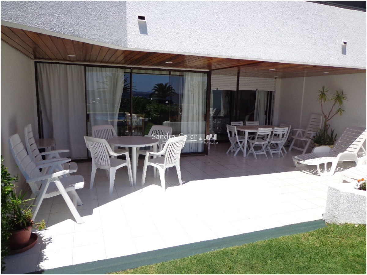 Apartamento ID.2757 - Con piscina propia, espectacular vista y ubicaciónALQUILER Y VENTA PUERTO