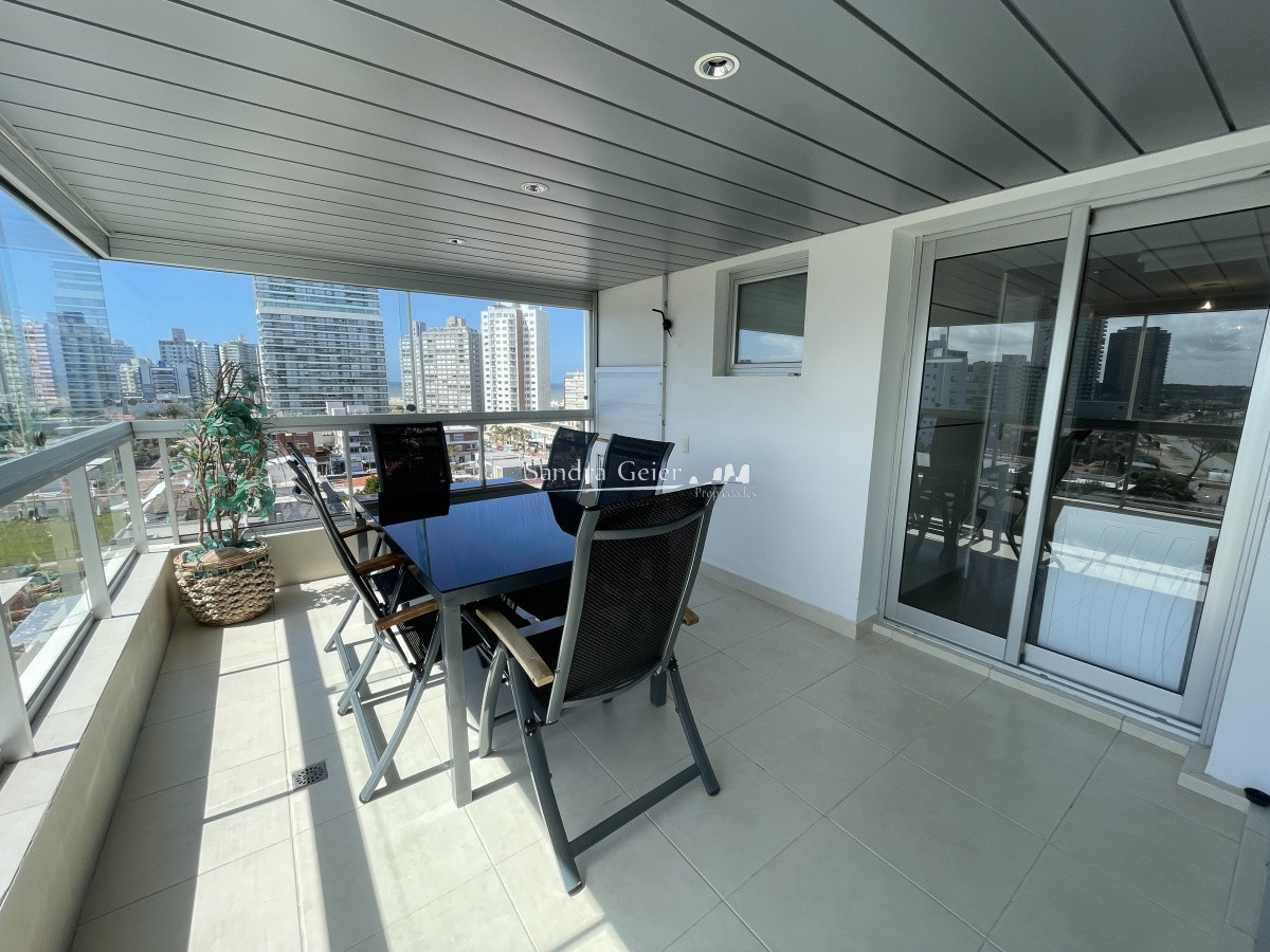 Apartamento ID.2335 - ART BOULEVARD 3 DORMITORIOS Y DEP. VENTA Y ALQUILER PUNTA DEL ESTE