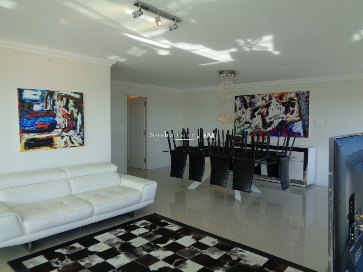 Apartamento ID.1364 - PENT HOUSE EN TORRE IMPERIAL DE PUNTA DEL ESTE VENTA 