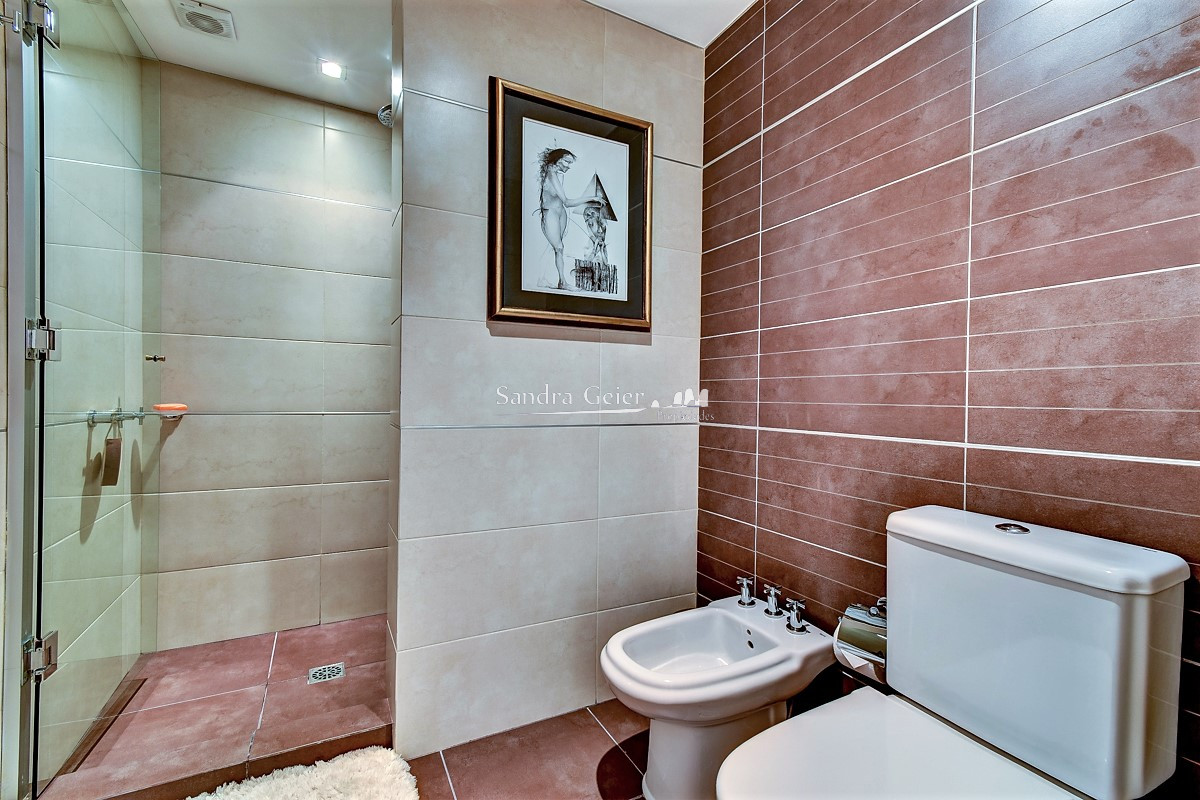 Apartamento ID.1154 - VENTA APARTAMENTO PREMIUN, PUNTA DEL ESTE 4 DORMITORIOS