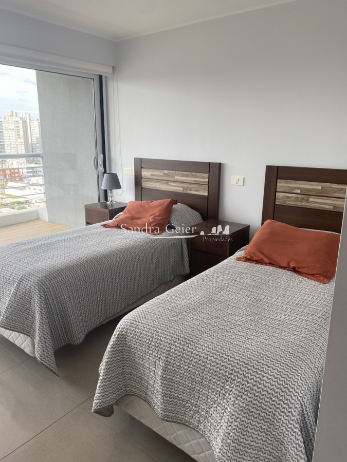 Apartamento ID.1734 - VENTA: A PASOS DE ENJOY TORRE DE CATEGORIA 2 DORMITORIOS MANSA