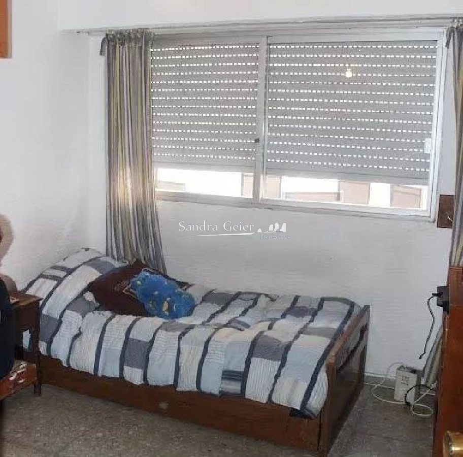 Apartamento ID.1328 - A PASITOS DE TODO, 3 DORMITORIOS, MAS DEPENDENCIA, 2 TERRAZAS UNA CON PARRILLERO VENTA PUNTA DEL ESTE