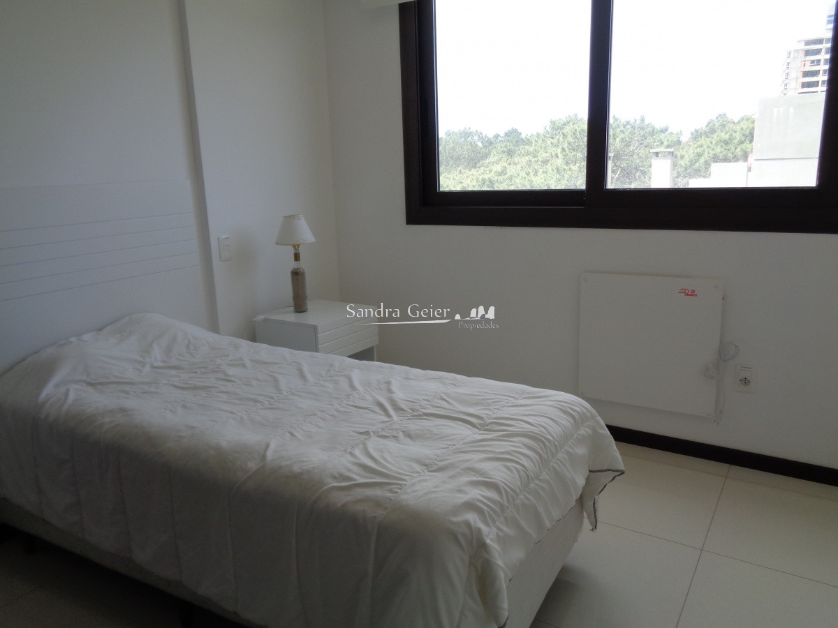 Apartamento ID.1269 - ALQUILER ANUAL 3 DORMITORIOS, PUNTA DEL ESTE