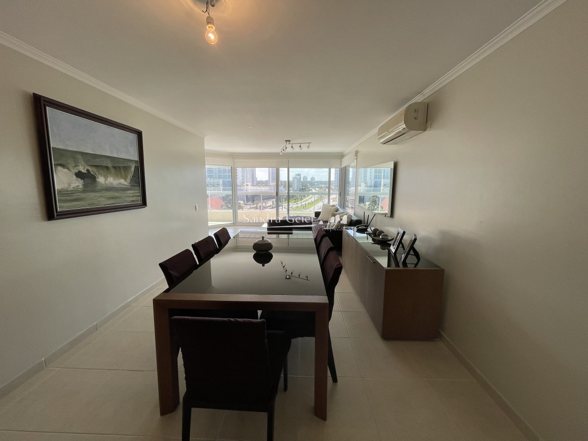 Apartamento ID.2335 - ART BOULEVARD 3 DORMITORIOS Y DEP. VENTA Y ALQUILER PUNTA DEL ESTE