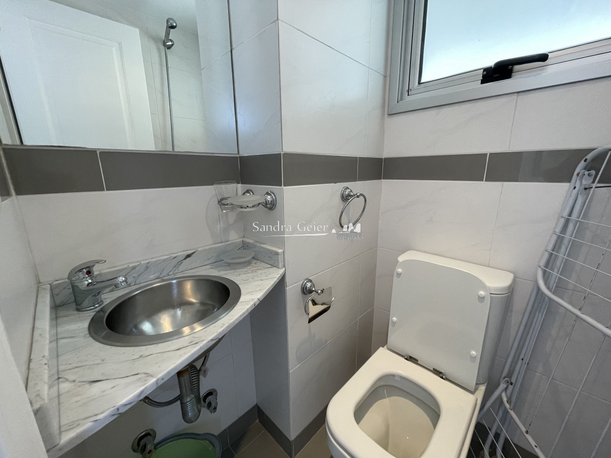 Apartamento ID.2335 - ART BOULEVARD 3 DORMITORIOS Y DEP. VENTA Y ALQUILER PUNTA DEL ESTE