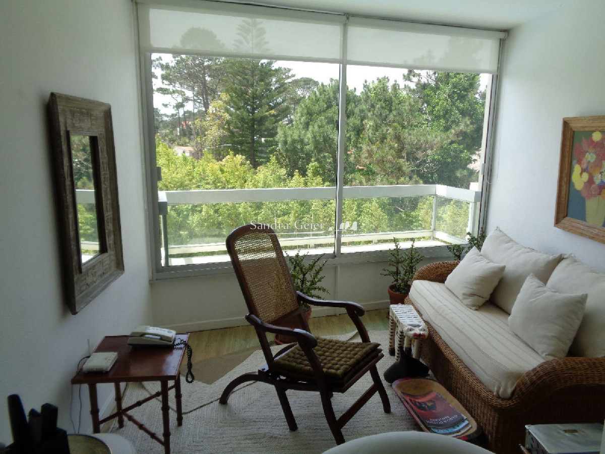 Apartamento ID.1955 - Excelente ubicacion en Punta del Este, 2 dormitorios, 2 baños