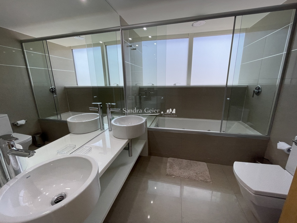 Apartamento ID.1733 - DIVINA PLANTA DE 3 DORMITORIOS, VENTA  PUNTA DEL ESTE