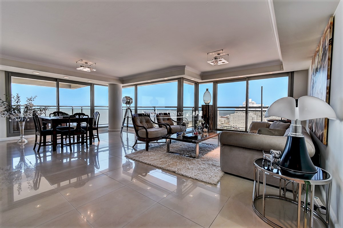 Apartamento ID.1154 - VENTA APARTAMENTO PREMIUN, PUNTA DEL ESTE 4 DORMITORIOS