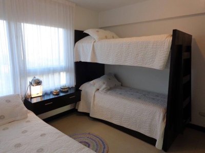 Apartamento ID.1951 - Apartamento en Venta, Playa Mansa, Punta del Este. Espectacular estado