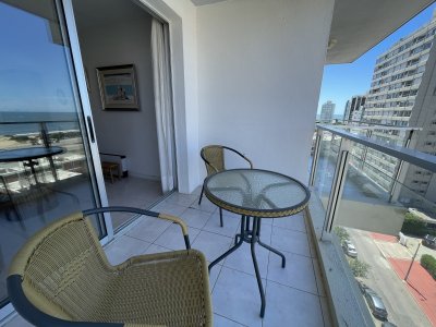 Apartamento ID.1641 - Apartamento en Venta,  Punta del Este, 2 dormitorios, múltiples servicios