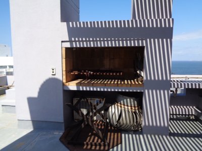 Apartamento ID.1426 - HERMOSO PENT-HOUSE A 200 METROS DE PLAYA BRAVA 3 DORMITORIOS 3 BAÑOS 