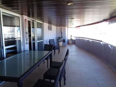 Apartamento ID.1426 - HERMOSO PENT-HOUSE A 200 METROS DE PLAYA BRAVA 3 DORMITORIOS 3 BAÑOS 