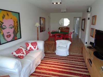 Apartamento ID.1955 - Excelente ubicacion en Punta del Este, 2 dormitorios, 2 baños