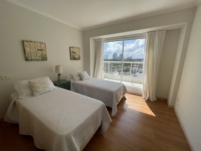 Apartamento ID.1366 - HERMOSO PEN HOUSE EN ALQUILER CON  VISTA A LA PLAYA BRAVA PARA 6 PERSONAS PUNTA DEL ESTE 