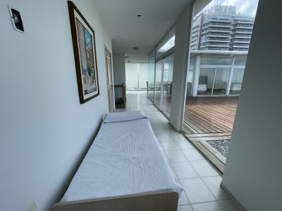 Apartamento ID.1366 - HERMOSO PEN HOUSE EN ALQUILER CON  VISTA A LA PLAYA BRAVA PARA 6 PERSONAS PUNTA DEL ESTE 