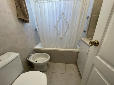 Apartamento ID.1641 - Apartamento en Venta,  Punta del Este, 2 dormitorios, múltiples servicios