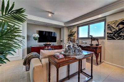 Apartamento ID.1154 - VENTA APARTAMENTO PREMIUN, PUNTA DEL ESTE 4 DORMITORIOS