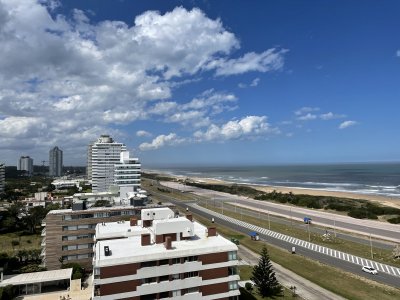 Apartamento ID.1366 - HERMOSO PEN HOUSE EN ALQUILER CON  VISTA A LA PLAYA BRAVA PARA 6 PERSONAS PUNTA DEL ESTE 