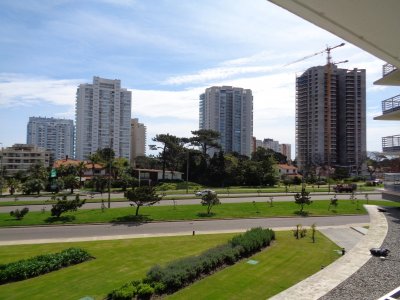 Apartamento ID.1765 - MANSA VENTA Y ALQUILER   3 DORMITORIOS 2 BAÑOS AIDY GRILL