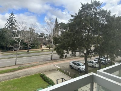 Apartamento ID.2902 -  ROOSVELT VENTA APARTAMENTO PARA LA VENTA 3 DORMITORIOS RECICLADO