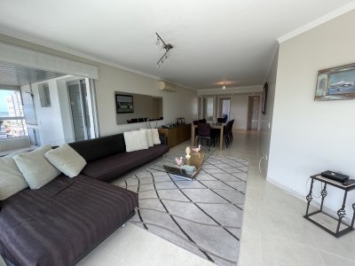 Apartamento ID.2335 - ART BOULEVARD 3 DORMITORIOS Y DEP. VENTA Y ALQUILER PUNTA DEL ESTE