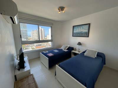 Apartamento ID.2335 - ART BOULEVARD 3 DORMITORIOS Y DEP. VENTA Y ALQUILER PUNTA DEL ESTE