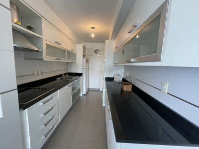 Apartamento ID.2335 - ART BOULEVARD 3 DORMITORIOS Y DEP. VENTA Y ALQUILER PUNTA DEL ESTE