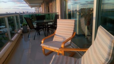 Apartamento ID.1951 - Apartamento en Venta, Playa Mansa, Punta del Este. Espectacular estado