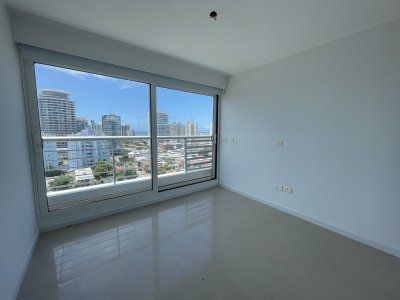 Apartamento ID.1732 - EN VENTA 3 DORMITORIOS 3 BAÑOS EN SUITE MANSA !!!
