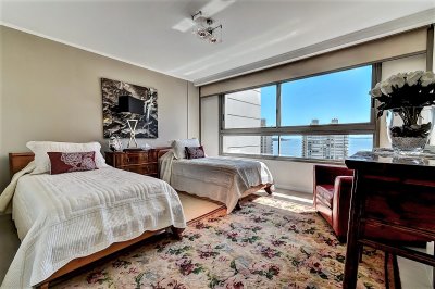 Apartamento ID.1154 - VENTA APARTAMENTO PREMIUN, PUNTA DEL ESTE 4 DORMITORIOS