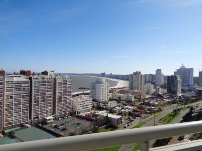 Apartamento ID.1364 - PENT HOUSE EN TORRE IMPERIAL DE PUNTA DEL ESTE VENTA 