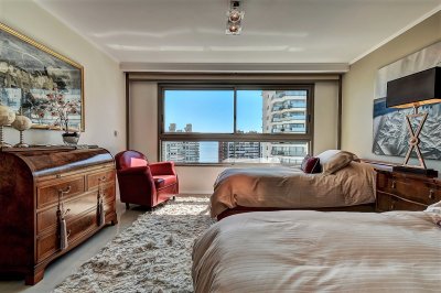 Apartamento ID.1154 - VENTA APARTAMENTO PREMIUN, PUNTA DEL ESTE 4 DORMITORIOS
