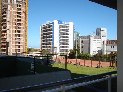 Apartamento ID.1485 - APTO EN VENTA, PUNTA DEL ESTE,  PARRILLERO PROPIO, EXCELENTE UBICACION, MULTIPLES SERVICIOS