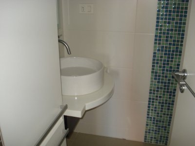 Apartamento ID.1485 - APTO EN VENTA, PUNTA DEL ESTE,  PARRILLERO PROPIO, EXCELENTE UBICACION, MULTIPLES SERVICIOS