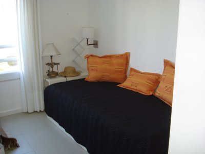 Apartamento ID.1485 - APTO EN VENTA, PUNTA DEL ESTE,  PARRILLERO PROPIO, EXCELENTE UBICACION, MULTIPLES SERVICIOS