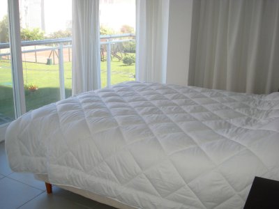 Apartamento ID.1485 - APTO EN VENTA, PUNTA DEL ESTE,  PARRILLERO PROPIO, EXCELENTE UBICACION, MULTIPLES SERVICIOS