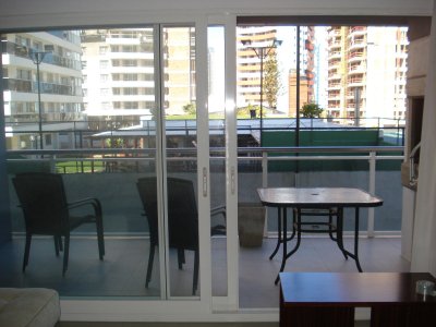 Apartamento ID.1485 - APTO EN VENTA, PUNTA DEL ESTE,  PARRILLERO PROPIO, EXCELENTE UBICACION, MULTIPLES SERVICIOS