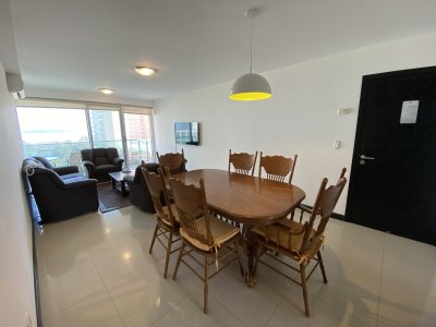 Apartamento ID.1593 - Venta, excepcional apartamento en Playa Mansa, 2 dormitorios, 2 baños, terraza al frente con buena vista, terraza trasera con parrillero