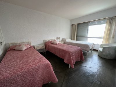 Apartamento ID.2130 - VENTA 3 DORMITORIOS EN LA PENINSULA PUNTA DEL ESTE