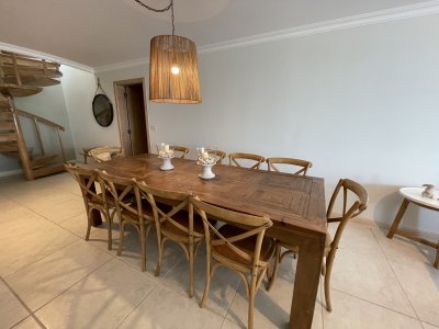 Apartamento ID.1366 - HERMOSO PEN HOUSE EN ALQUILER CON  VISTA A LA PLAYA BRAVA PARA 6 PERSONAS PUNTA DEL ESTE 
