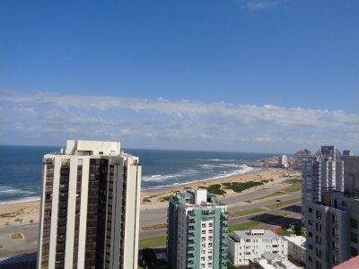 Apartamento ID.1426 - HERMOSO PENT-HOUSE A 200 METROS DE PLAYA BRAVA 3 DORMITORIOS 3 BAÑOS 