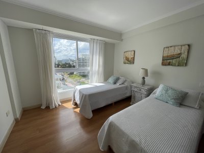 Apartamento ID.1366 - HERMOSO PEN HOUSE EN ALQUILER CON  VISTA A LA PLAYA BRAVA PARA 6 PERSONAS PUNTA DEL ESTE 